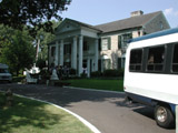 Graceland mansion entrance